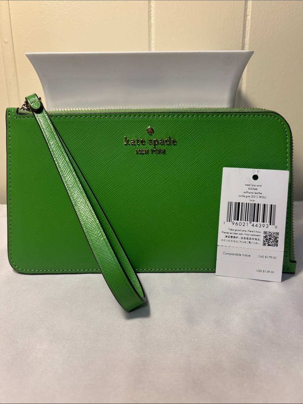 NWT Kate Spade Lucy Medium L-Zip Wristlet Turtle Green - Discontinued! Rare!